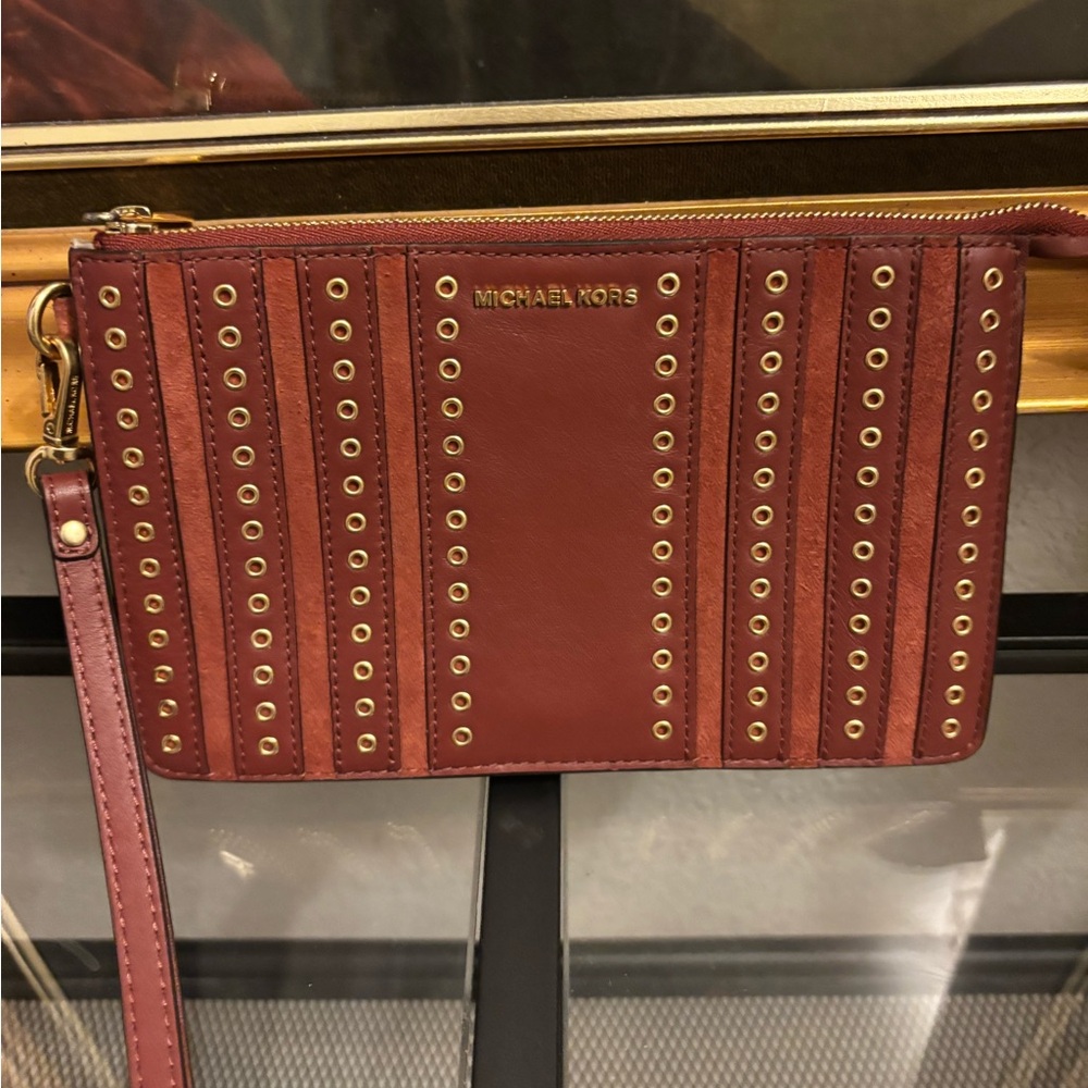 Michael Kors Brooklyn Grommet LG Leather Wristlet Brick